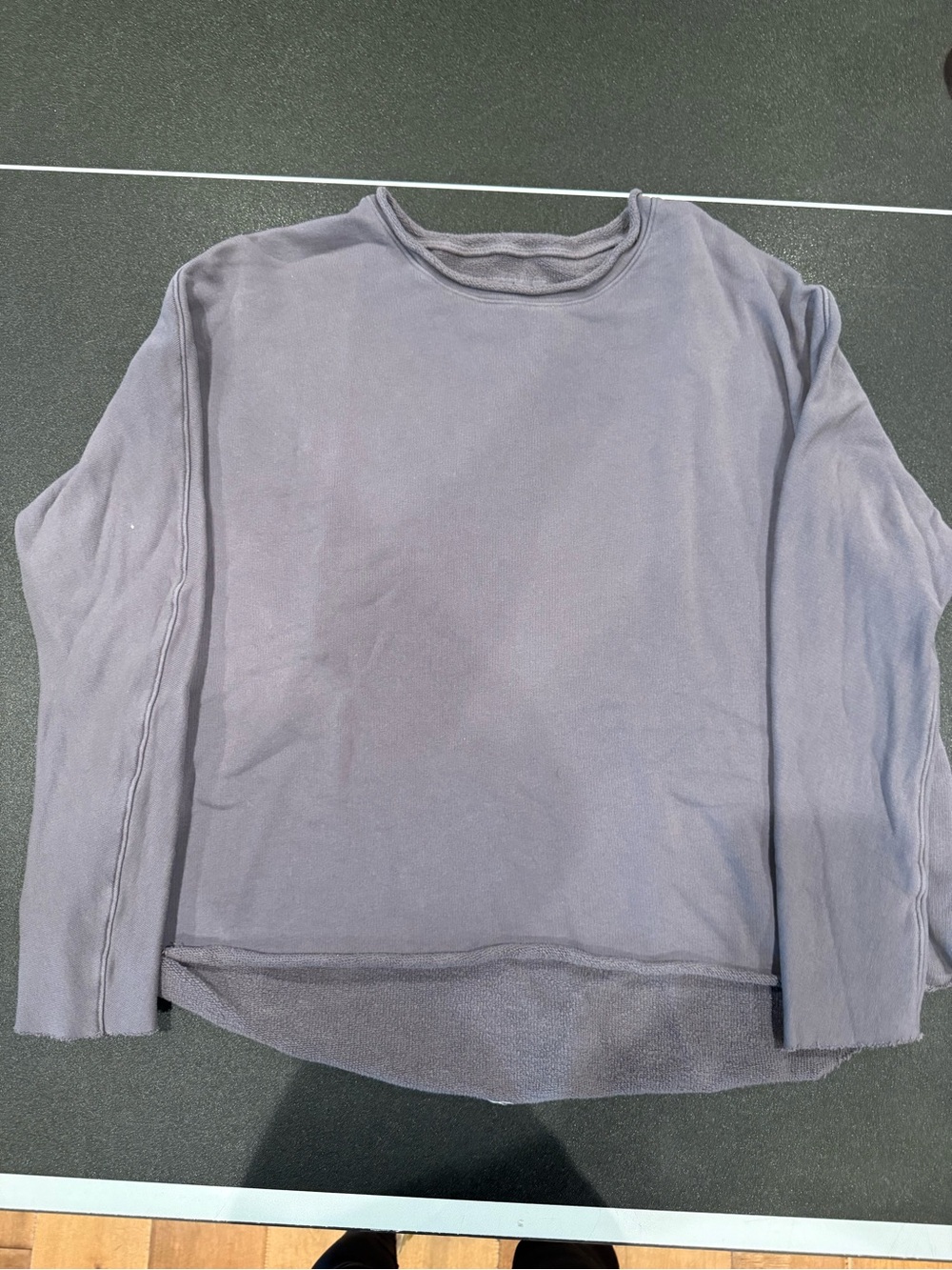 Frank and Eileen women’s Crewneck Long-Sleeve Sweatshirt in Gray